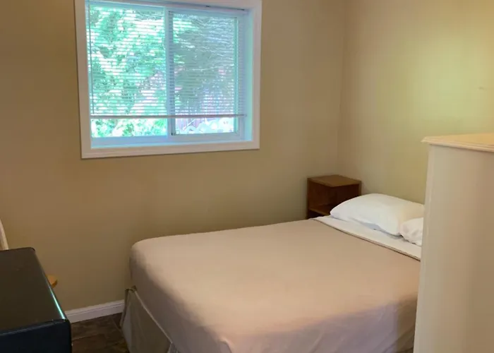 Wu Wu'S Cabins